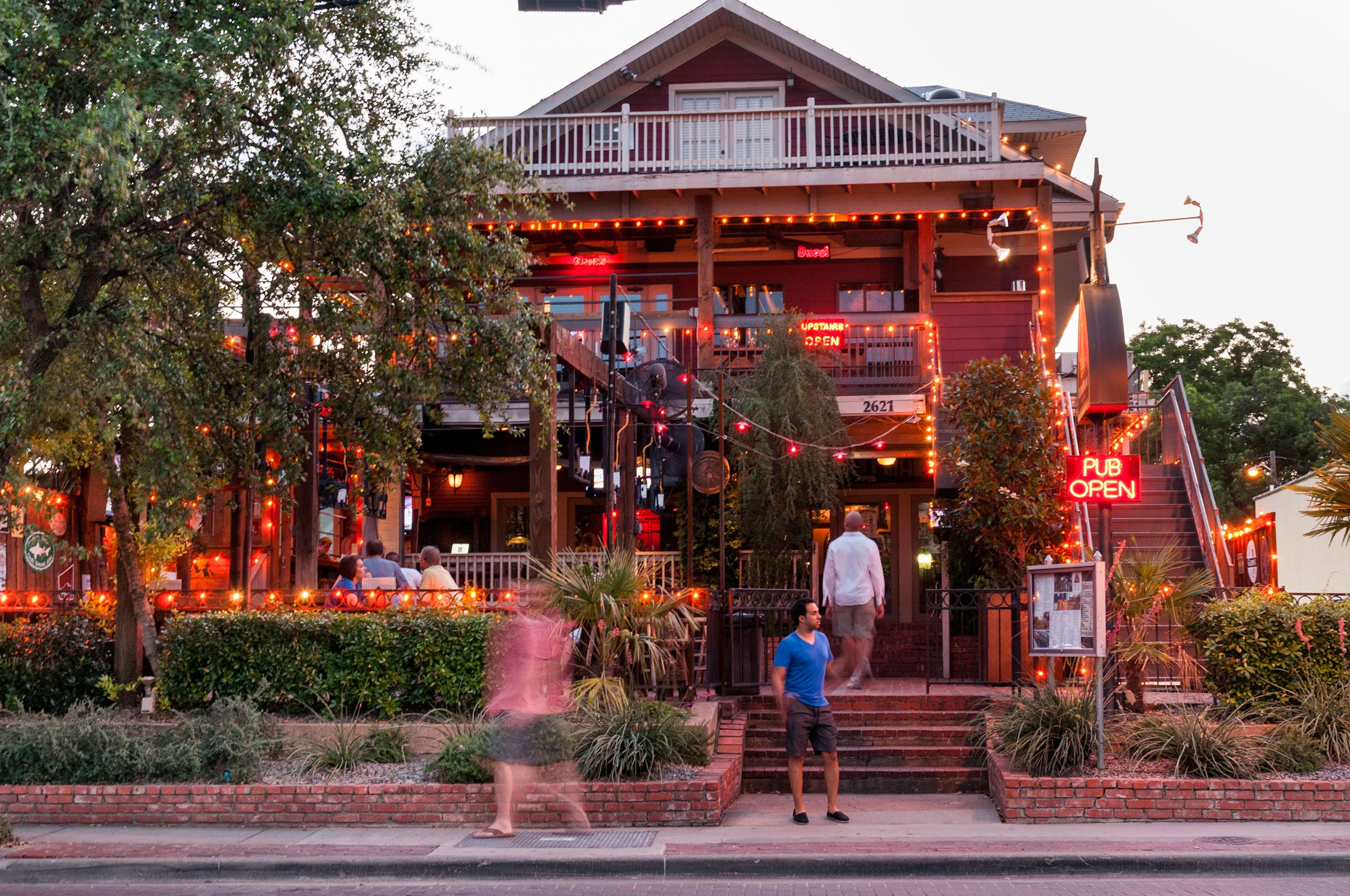 gay bar in dallas fort worth area